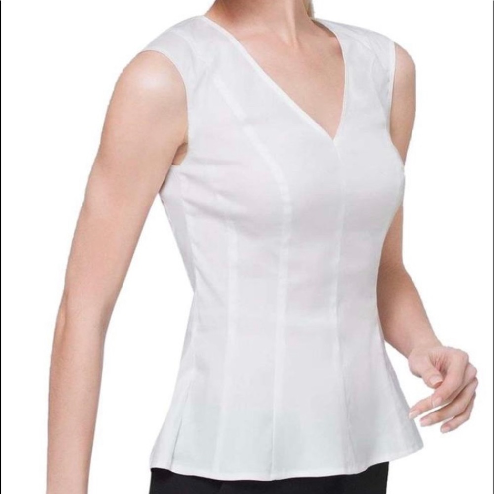 White House Black Market V-neck Sleeveless TopCami